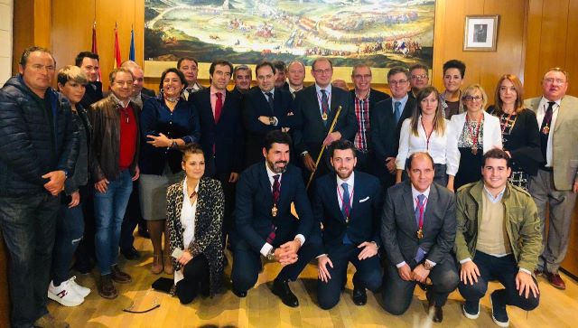 Roselló y Núñez con otros militantes del PP.