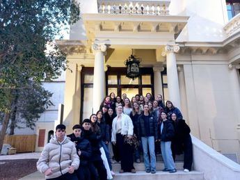 El Instituto de Estudios Albacetenses recibe al Stroud High School en el Chalé Fontecha