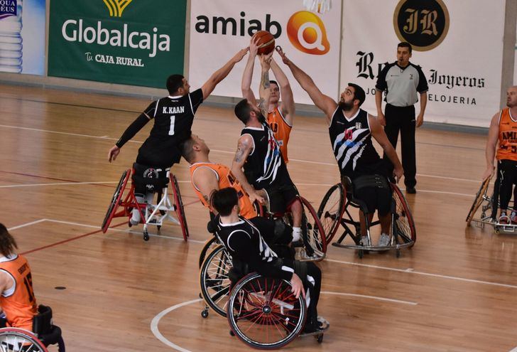 Primer partido de la fase previa de la Champions, que enfrentó a BSR Amiab Albacete y Besiktas turco.