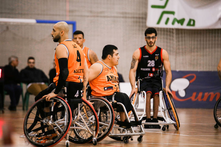 El BSR Amiab Albacete alarga su mala racha perdiendo en casa del Iberconsa Amfiv (90-74)