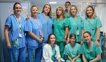 La Unidad de Reanimación en Albacete desmitifica la UCI y promueve la colaboración familiar en la recuperación