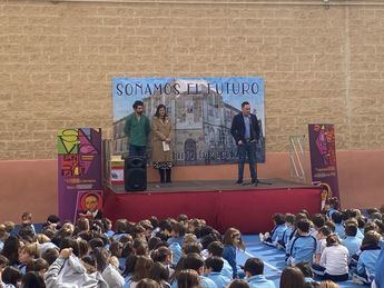 El Ayuntamiento lanza subvenciones de hasta 1.000 euros para proyectos educativos en primaria y secundaria