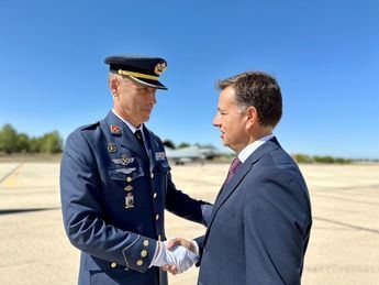 El Ayuntamiento de Albacete rinde homenaje al Ejército del Aire con la instalación de un Mirage F1 en una rotonda