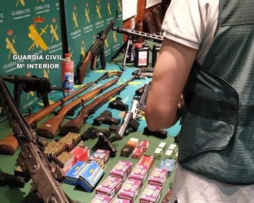La Guardia Civil interviene más de 60 armas de fuego de una red para el crimen organizado, en Toledo y otras provincias