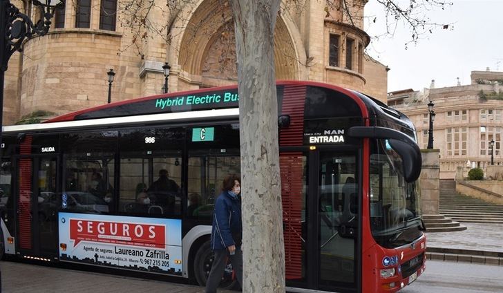 El número de usuarios de transporte urbano por autobús subió un 25,1% en Castilla-La Mancha