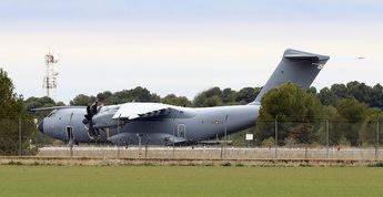 Despega de la Base Aérea de Los Llanos de Albacete el primer avión con material militar ofensivo para Ucrania