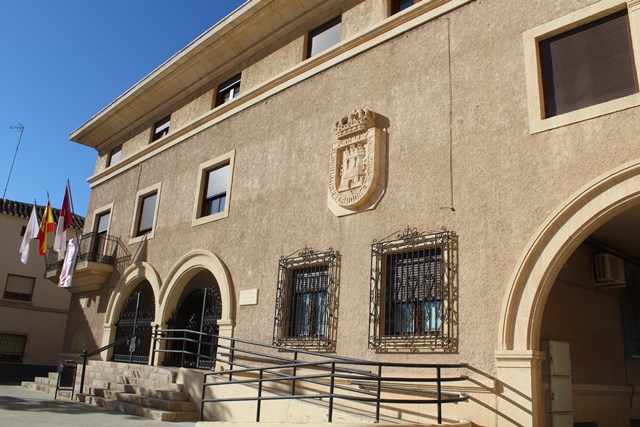 El Ayuntamiento de La Roda aprueba la reducción de tasas para familias numerosas y pensionistas menores de 65 años