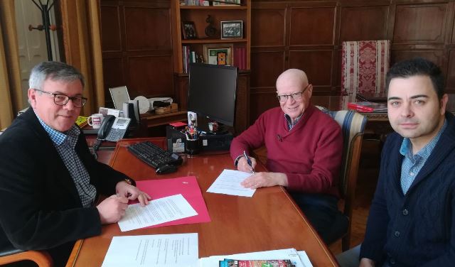 Ayuntamiento de Hellín y Asociación de Cofradías y Hermandades firman un acuerdo que les reportará 25.000 euros