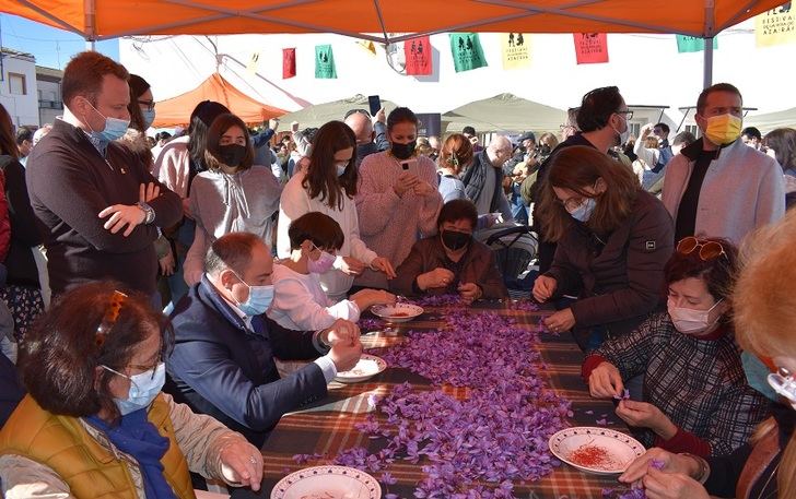 El Ayuntamiento de Albacete respalda a Santa Ana en su esfuerzo por conservar y divulgar el cultivo del azafrán