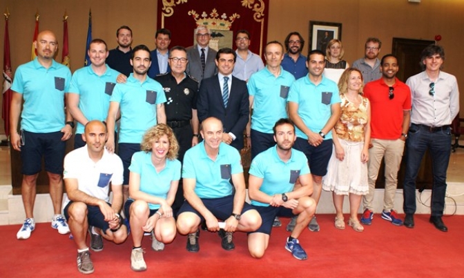 Recepción en el Ayuntamiento de Albacete a los policías y bomberos participantes en los VI Juegos Europeos