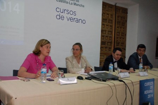 La Universidad regional aborda en un curso de verano los derechos de los consumidores