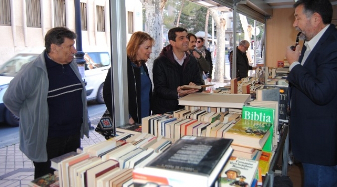 La Feria del Libro de Albacete da una oportunidad a los lectores de siempre y a los nuevos