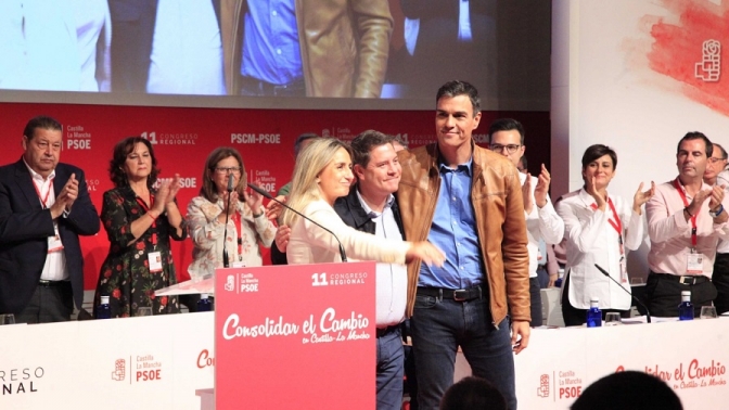 Pedro Sánchez da a García-Page su apoyo personal para que el PSOE gane las elecciones en 2019