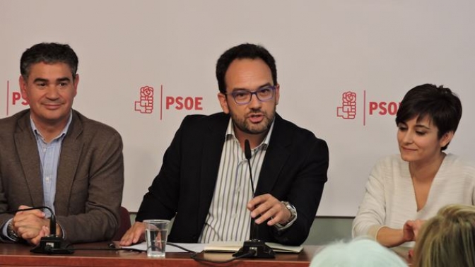 Antonio Hernando (PSOE) se pregunta en Albacete si Pablo Iglesias se sumará al cambio o lo frenará “por su ambición”
