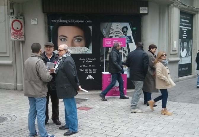 UPyD celebra el día de la Constitución en la calle con los albaceteños