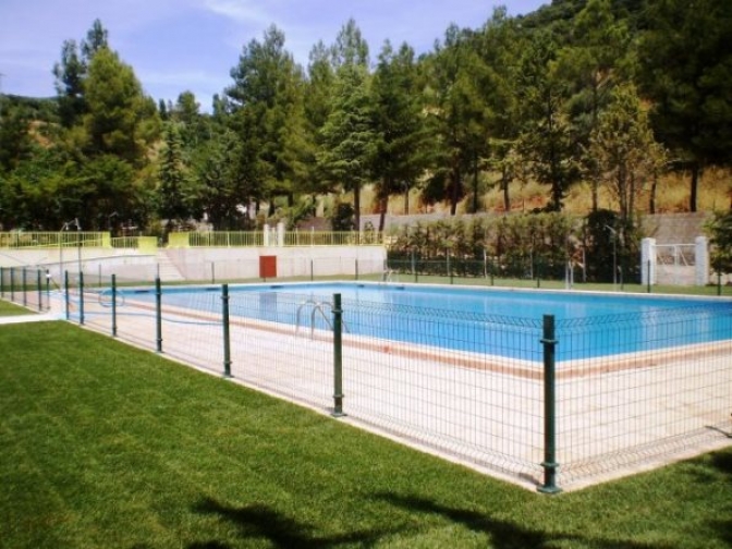 La remodelación de la piscina municipal de Bienservida ha costado 100.000 euros