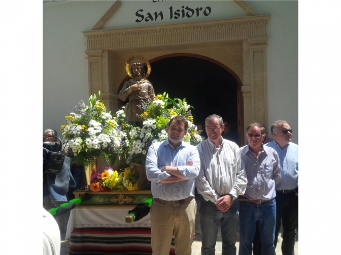 El presidente de la Diputación Francisco Núñez participa en las romerías de San Isidro Labrador de La Roda y Mahora