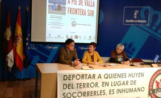 La Casa Perona acoge en Albacete una exposición fotográfica de Antonio Sempere la inmigración africana en el sur de España