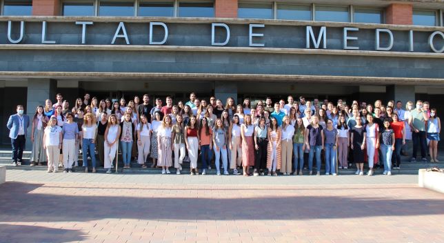 Un centenar de residentes inician su especialización en la Gerencia de Albacete con Reumatología como novedad