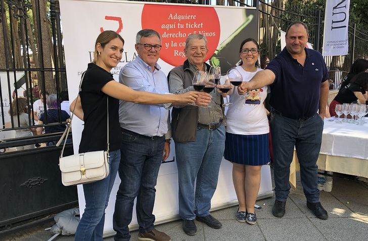Un millar de personas conocen los vinos presentados por nueve bodegas de la DO Jumilla en Hellín