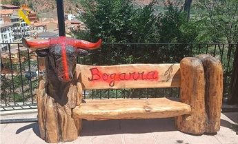 La intolerancia no tiene edad e investigan a un hombre de 76 años por dañar en una escultura taurina de Bogarra (Albacete)