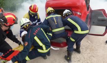 Desalojadas 18 personas de un bloque de viviendas de Tomelloso tras un incendio provocado por un cortocircuito