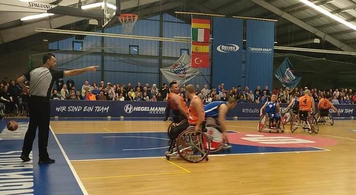 El BSR Amiab Albacete mejoró su imagen y su juego pero perdió ante el Thuringia (64-71)