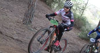 Aída Milán y Alberto López fueron los mejores en la carrera de BTT de Tarazona de la Mancha