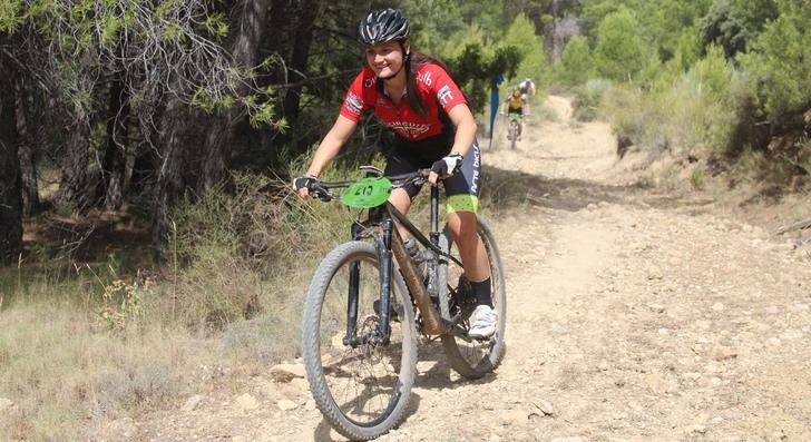 Almudena Jiménez y Pedro Jesús Rodríguez fueron los ganadores de la carrera de BTT de Socovos