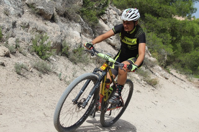 Almudena Jiménez y Xavier Calaf ganaron la carrera de BTT de Férez