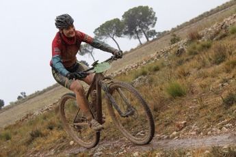 La lluvia y el mal tiempo pusieron a prueba a los ciclistas que participaron en Madrigureas en el Circuito de BTT