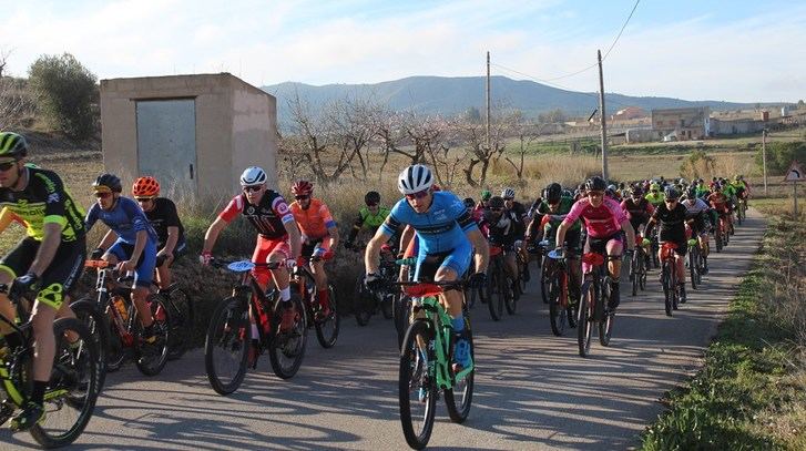 Aída Milán y Yago Sardina fueron los más rápidos en la VIII Ruta BTT Caudete Extreme