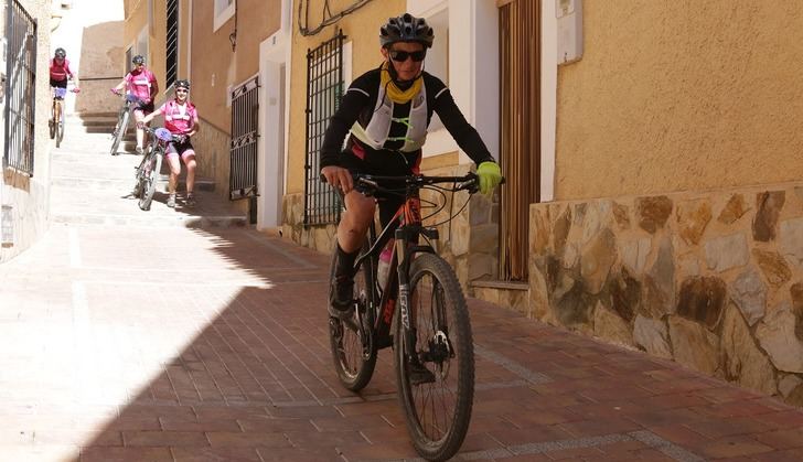 Almudena Jiménez y Luis Martínez logran la victoria en la VIII Ruta BTT de Liétor