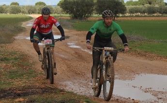 Pedro Jesús Rodríguez estrena su casillero de victorias en la carrera de BTT de Tarazona de La Mancha
