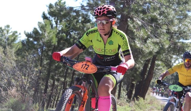 Verónica González y Alberto López ganaron la carrera de BTT de Yeste