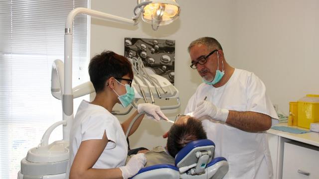 Las unidades de salud bucodental de Castilla-La Mancha atienden quirúrgicamente a pacientes con necesidades especiales