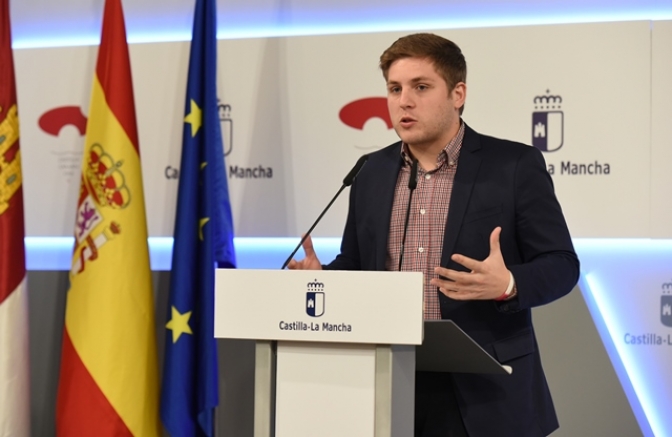 El Gobierno de Castilla-La Mancha entrega diez galardones a personas y empresas por contribuir a la mejora de la sanidad