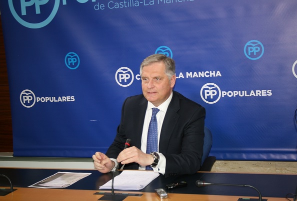 El PP pide el “cese inmediato” de Jesús Espada, el director de Informativos de televisión regional