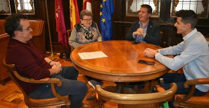 Cabañero “brinda todo el apoyo” de la Diputación de Albacete a la Fundación Diabetes CERO