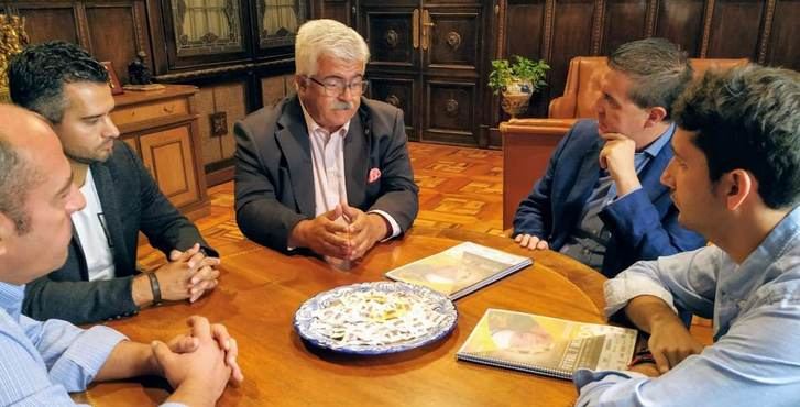 La Diputación de Albacete muestra la continuidad de su apoyo a los responsables de FECAM