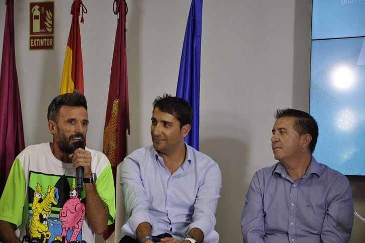 La Diputación de Albacete reúne a lo mejor del atletismo español en su stand de la Feria