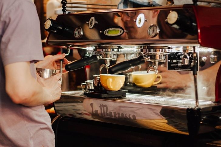 Amantes del café: razones por la que deben visitar una tienda de cafeteras
