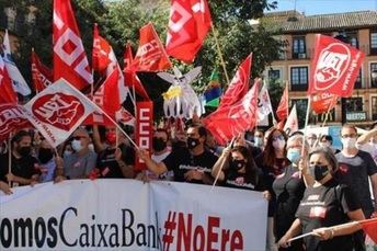 Cerca de 1.000 empleados de CaixaBank en C-LM se preparan para una huelga el viernes