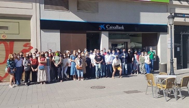 Seguimiento 'masivo' de la huelga y movilización en C-LM contra el ERE de Caixabank, según CCOO y UGT