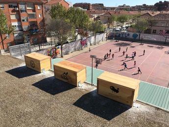 El Ayuntamiento de Albacete colabora en la instalación de cajas nido para vencejos en una decena de colegios