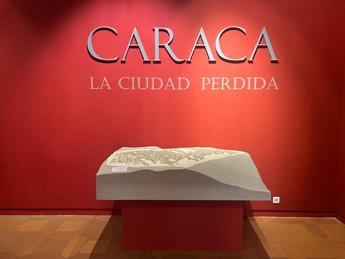 El Gobierno de Castilla-La Mancha prorroga exposiciones por su éxito en visitas: La loza de Hellín y Caraca se extienden