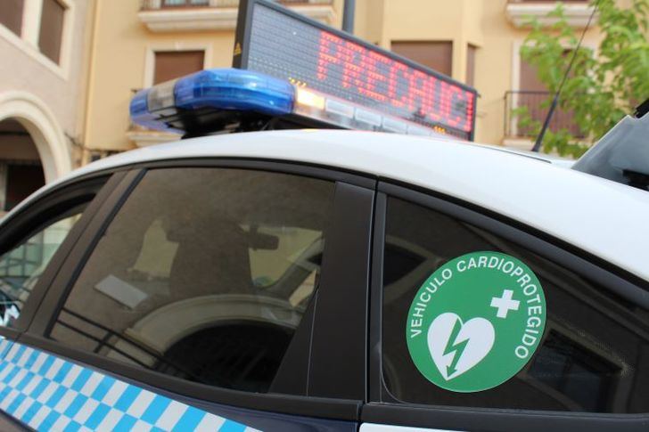 La Policía Local de La Roda cuenta con dos nuevos vehículos dotados de desfibriladores