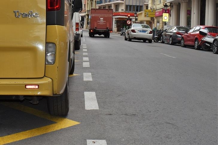 El Ayuntamiento de Albacete habilitará tarjetas para que los agentes comerciales puedan aparcar en zonas de carga y descarga