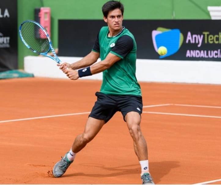 El tenista albaceteño Carlos Sánchez Jover supera la previa y disputará su primer Challenger ATP en Marbella