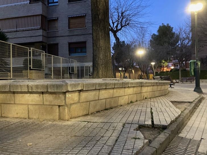 El Ayuntamiento de Albacete renovará ell jardín de la calle Carmen Ibáñez y pondrá una zona de juegos infantiles